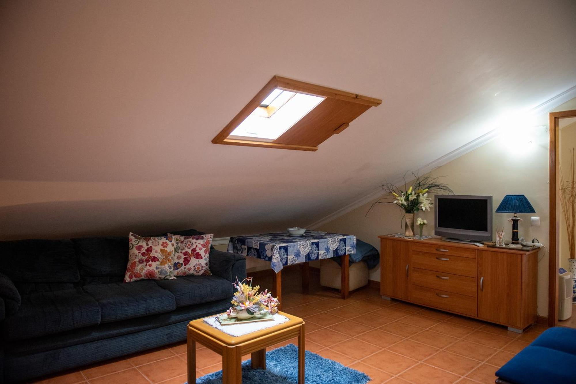 Casa Espaçosa perto de Angra Angra do Heroísmo Extérieur photo