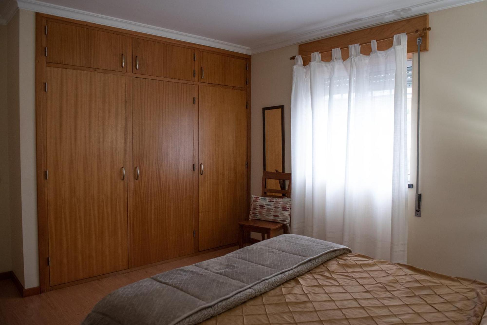 Casa Espaçosa perto de Angra Angra do Heroísmo Extérieur photo