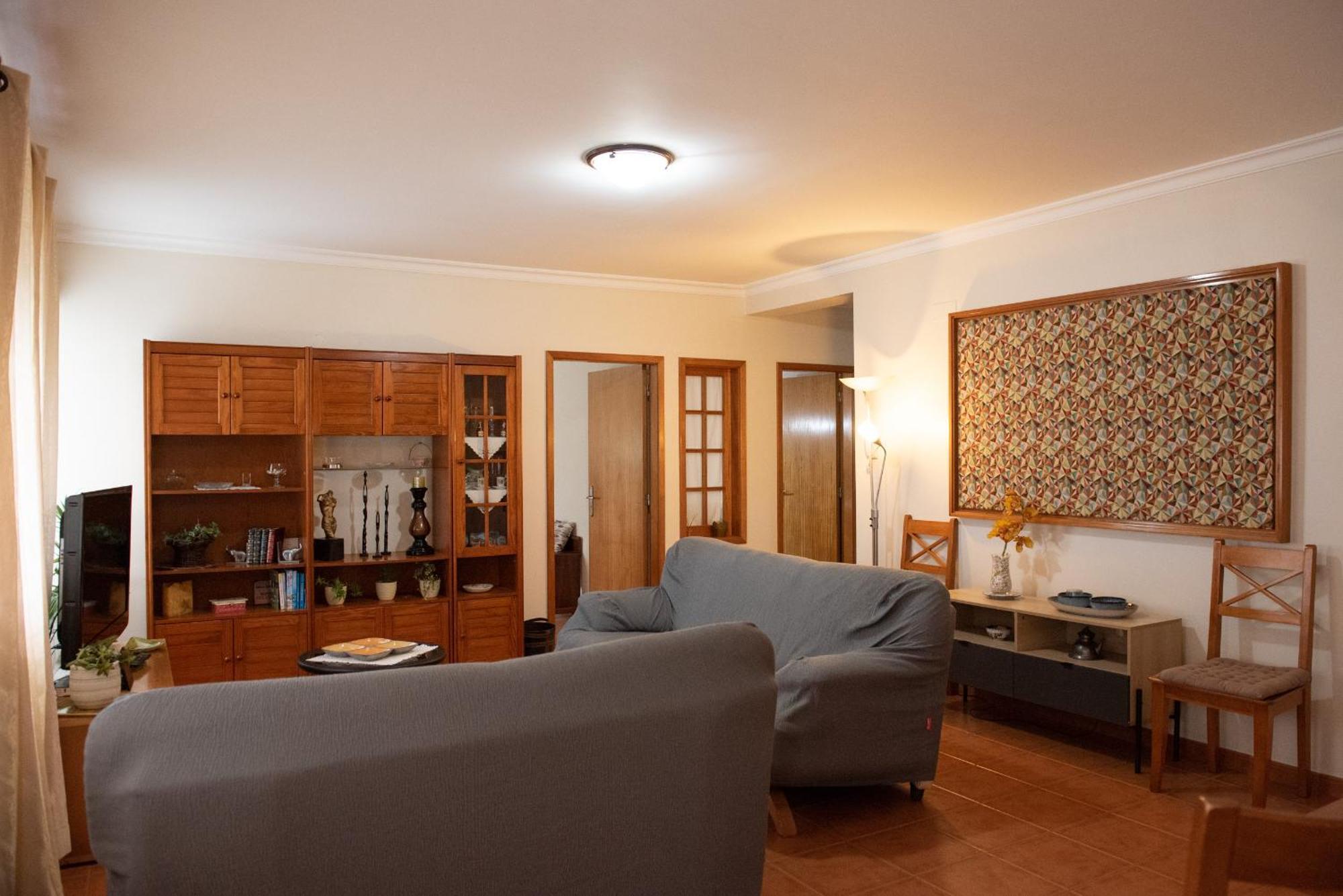 Casa Espaçosa perto de Angra Angra do Heroísmo Extérieur photo