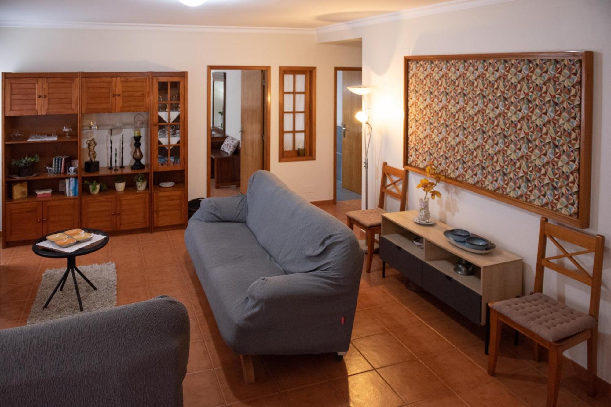 Casa Espaçosa perto de Angra Angra do Heroísmo Extérieur photo