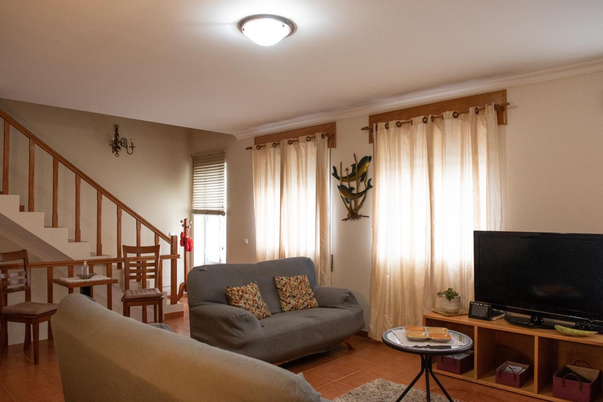 Casa Espaçosa perto de Angra Angra do Heroísmo Extérieur photo
