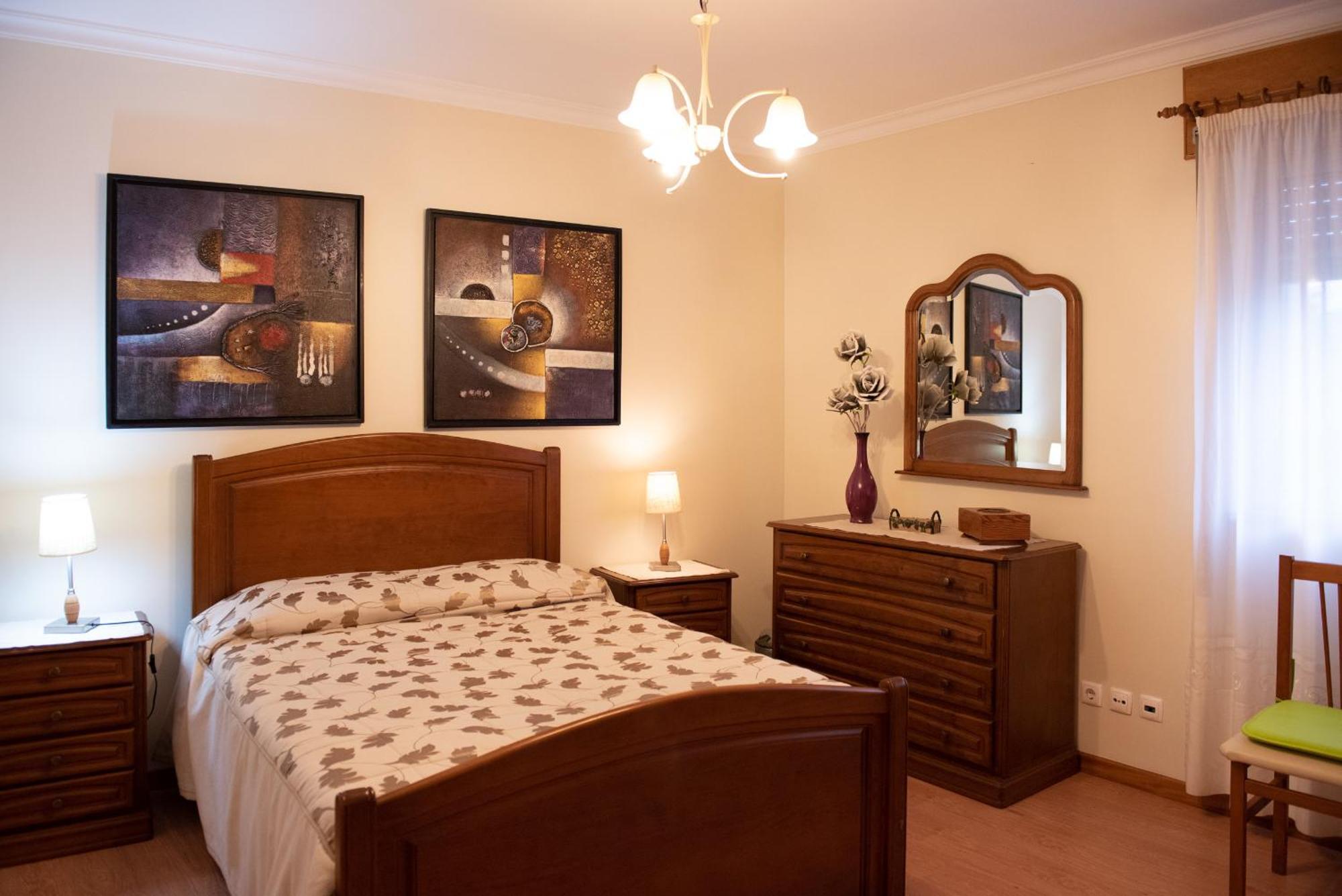 Casa Espaçosa perto de Angra Angra do Heroísmo Extérieur photo