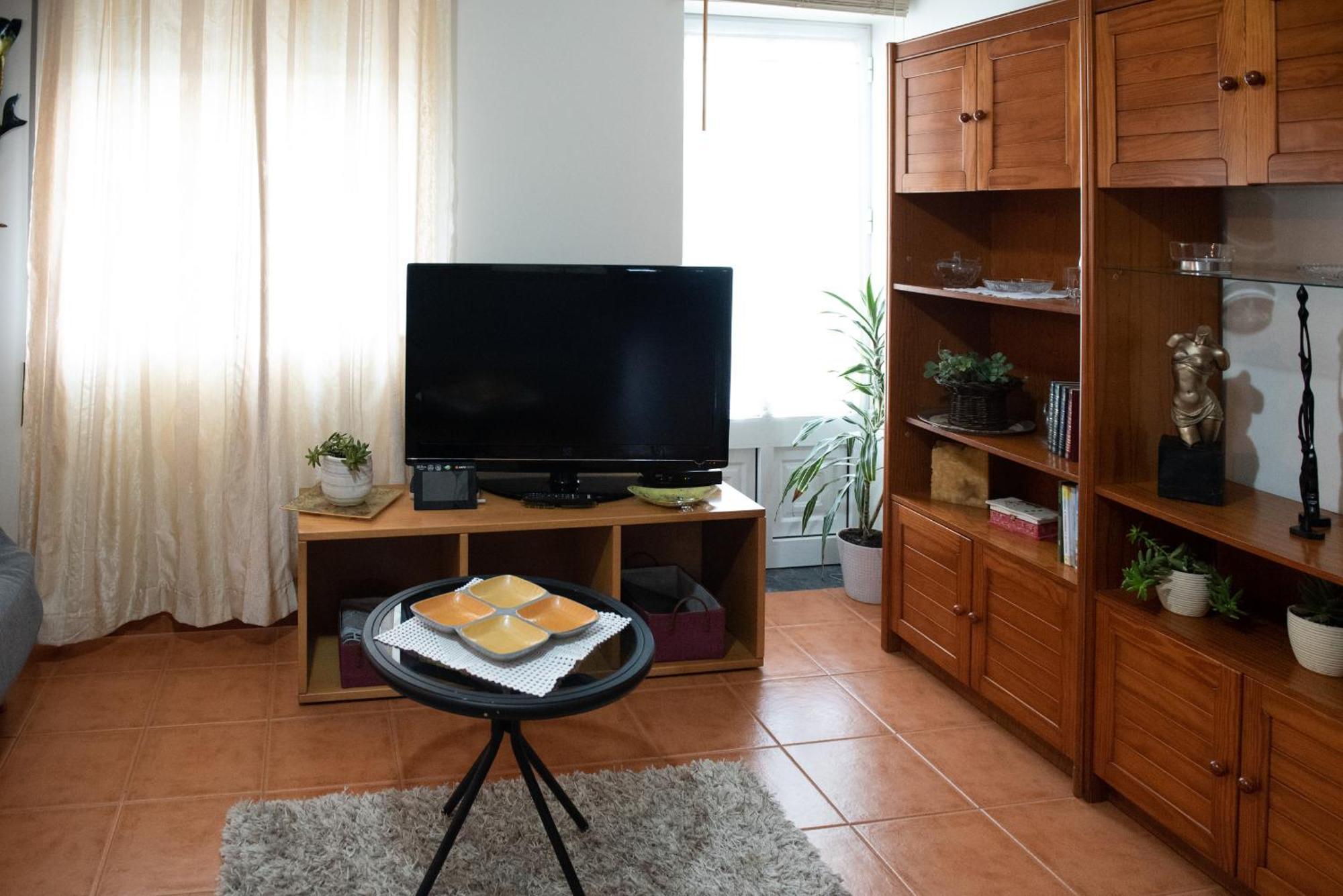 Casa Espaçosa perto de Angra Angra do Heroísmo Extérieur photo